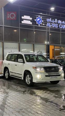 تۆیۆتا لاند کروزەر